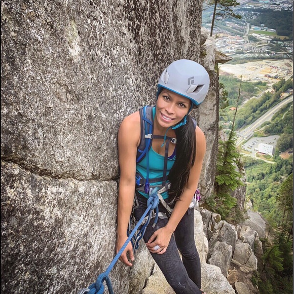 Meet your Posher! 💗 - Picture 2 of 3